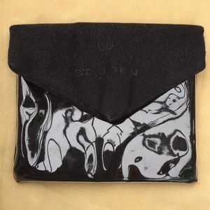 St JOHN mini coin purse